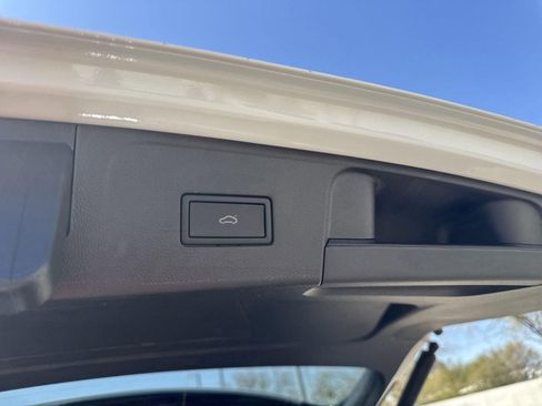 New 2025 Volkswagen Atlas SEL AWD/4WD image 8