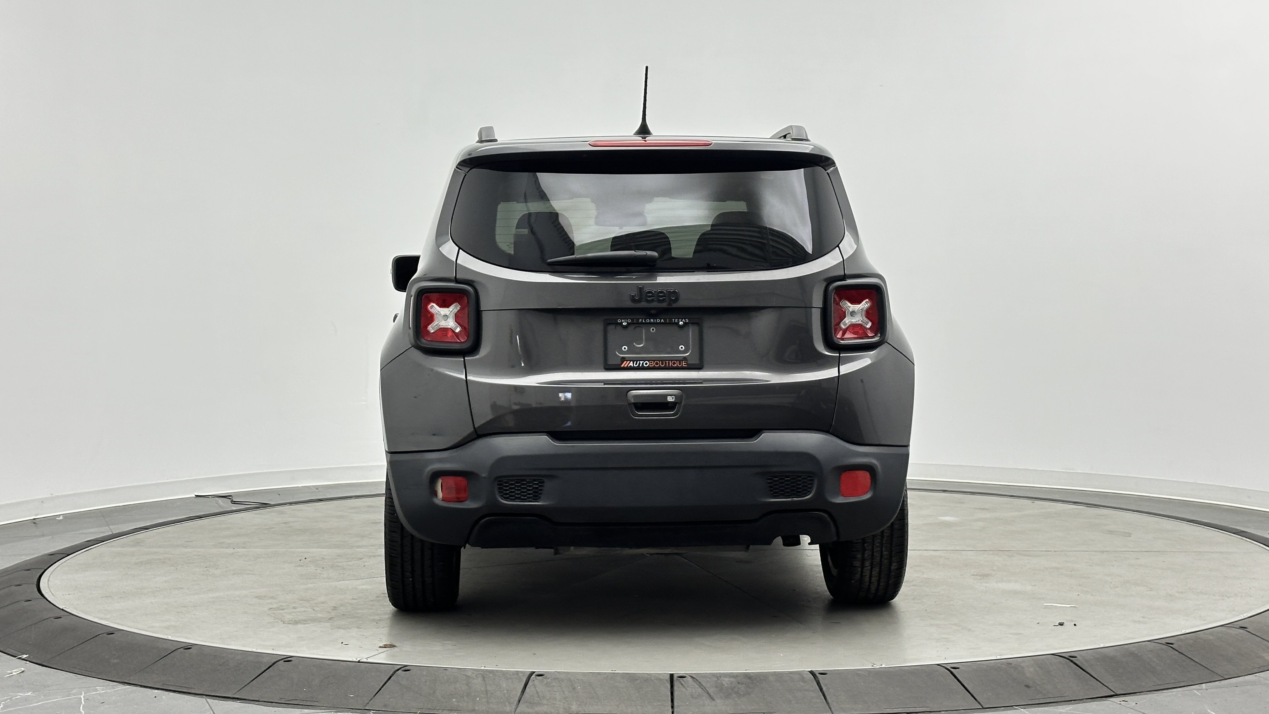 Used 2018 Jeep Renegade Altitude FWD image 6