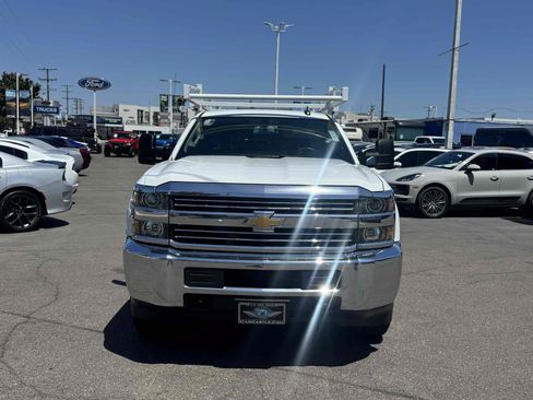 Used 2017 Chevrolet Silverado 2500 W/T RWD image 2