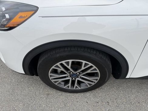 Used 2020 Ford Escape SEL image 15