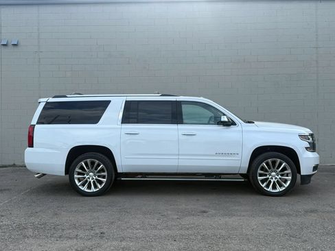 Used 2019 Chevrolet Suburban Premier w/ Premier Plus Edition AWD/4WD image 8