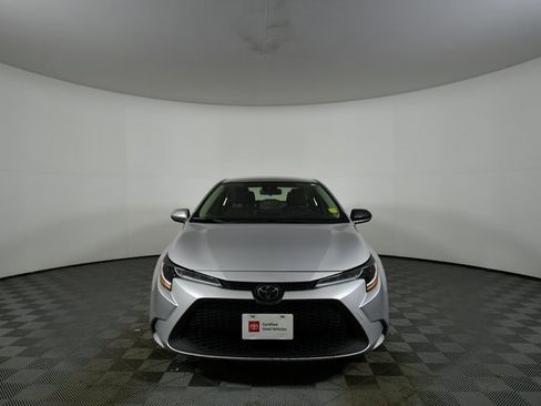 Used 2021 Toyota Corolla LE image 7