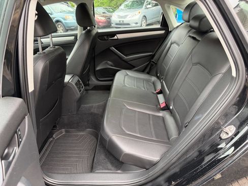 Used 2013 Volkswagen Passat TDI SE FWD image 17