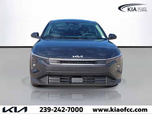 New 2026 Kia K4 FWD image 2