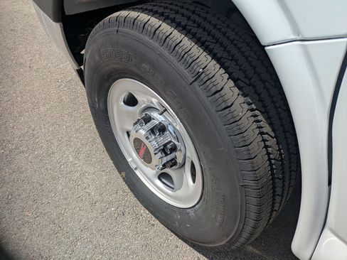 New 2025 GMC Savana 2500 Work Van w/ Safety Package image 13