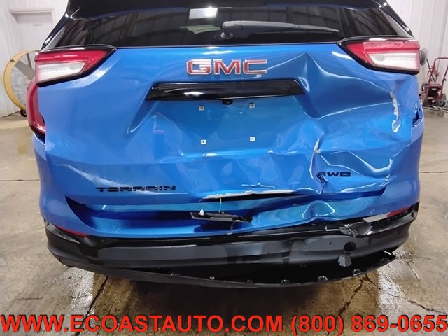 Used 2024 GMC Terrain SLT w/ Infotainment Package II AWD/4WD image 17