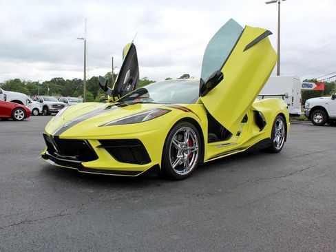 Used 2022 Chevrolet Corvette Stingray Preferred Cpe w/ Z51 Performance Package RWD image 21