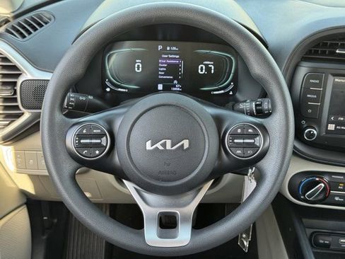 Used 2024 Kia Soul LX image 13