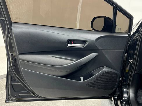 Used 2021 Toyota Corolla LE FWD image 14