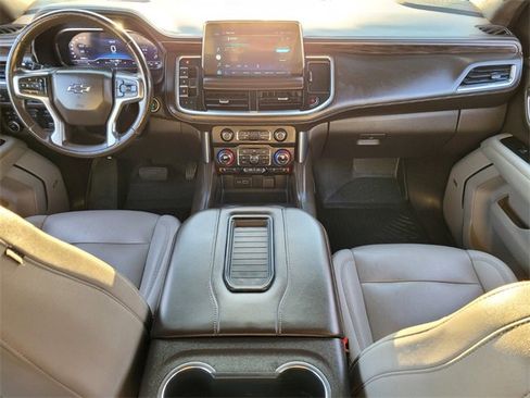 Used 2022 Chevrolet Tahoe Z71 w/ Luxury Package image 16