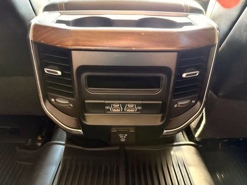 Used 2022 RAM 2500 Laramie AWD/4WD image 32