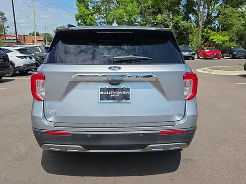 Used 2020 Ford Explorer XLT w/ Equipment Group 202A RWD image 4