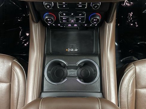 Used 2023 Chevrolet Suburban High Country image 23