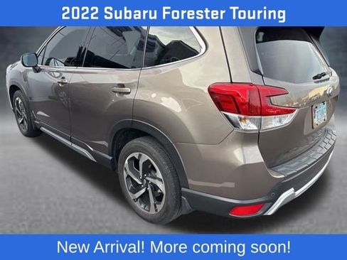 Used 2022 Subaru Forester Touring image 3