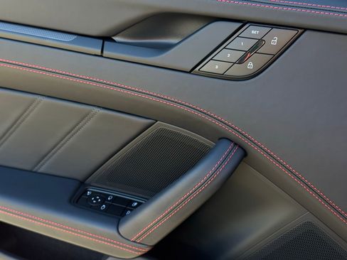 Used 2026 Porsche 911 Carrera GTS image 31