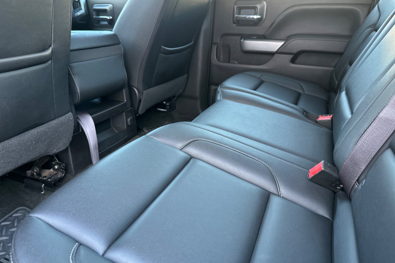 Used 2017 Chevrolet Silverado 1500 LT w/ LPO, Black Pack AWD/4WD image 13