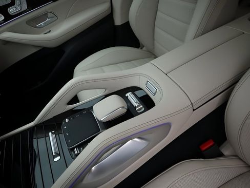 New 2026 Mercedes-Benz GLS 450 4MATIC image 35