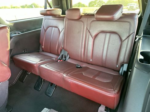 Used 2024 Ford Expedition Max Limited AWD/4WD image 24