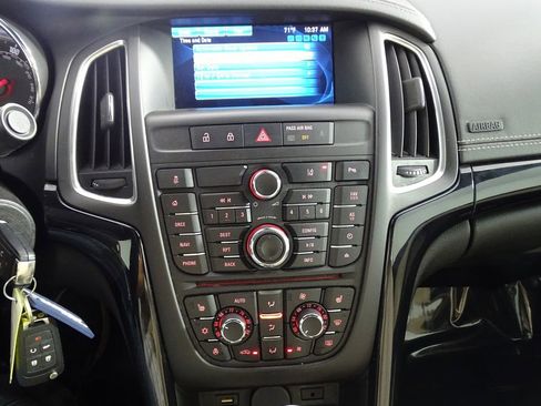 Used 2019 Buick Cascada Premium image 27