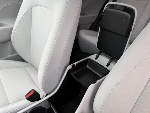 Used 2024 Hyundai Kona SEL FWD image 30