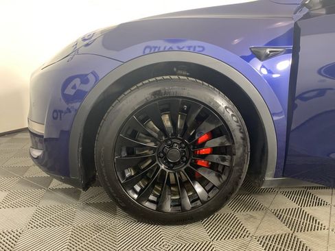 Used 2022 Tesla Model Y Performance image 11