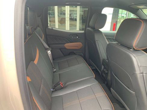 New 2026 GMC Canyon AT4 AWD/4WD image 8