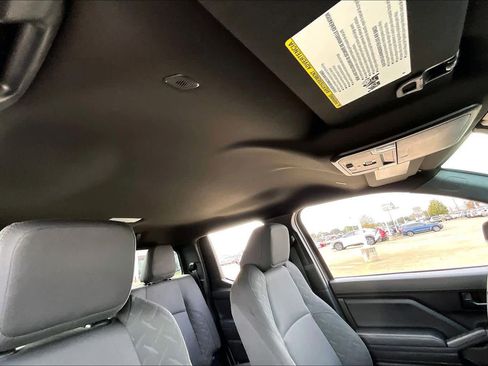 Used 2025 Toyota Tacoma SR image 10