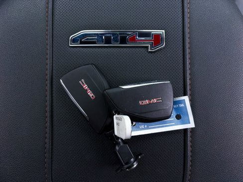 Used 2024 GMC Sierra 2500 AT4 w/ AT4 Premium Plus Package image 44