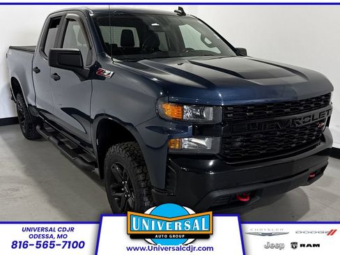 Used 2019 Chevrolet Silverado 1500 Custom Trail Boss w/ Custom Convenience Package AWD/4WD image 1