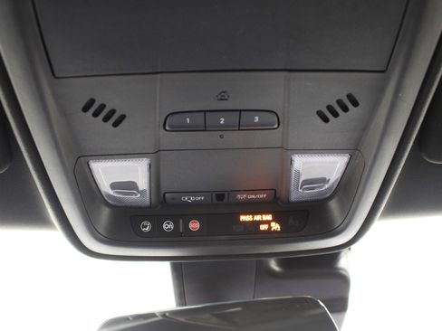 Used 2021 Cadillac XT4 Premium Luxury image 20