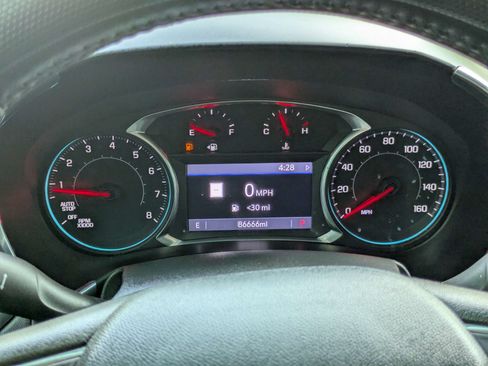 Used 2019 Chevrolet Equinox LT w/ Sun & Navigation Package FWD image 22