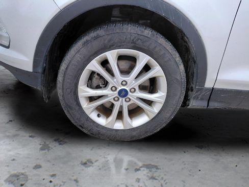 Used 2018 Ford Escape SE w/ Ford Safe & Smart Package image 12