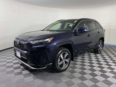 Used 2024 Toyota RAV4 SE AWD/4WD image 4