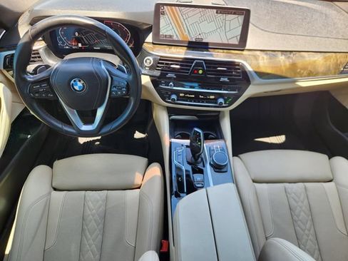 Used 2021 BMW 530i RWD image 26