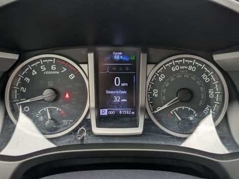 Used 2022 Toyota Tacoma SR5 w/ Technology Package RWD image 15