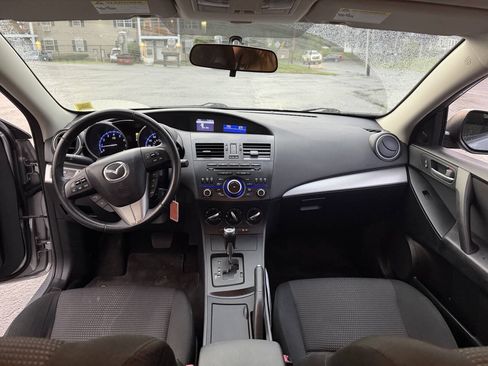 Used 2012 MAZDA MAZDA3 i Touring FWD image 19