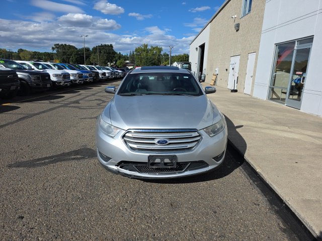 Used 2014 Ford Taurus Limited w/ Equipment Group 301A AWD/4WD image 2