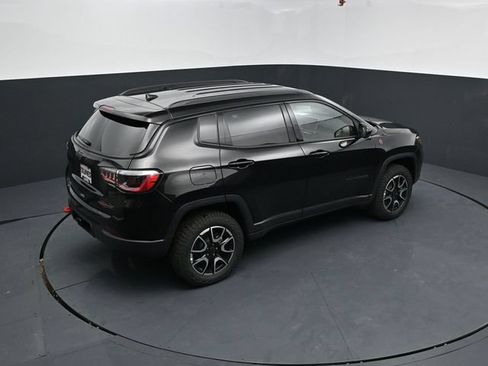 New 2026 Jeep Compass Trailhawk w/ Trailer Tow Group AWD/4WD image 51