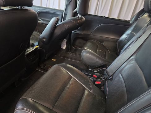 Used 2015 Toyota Sienna SE w/ SE Preferred Package FWD image 5