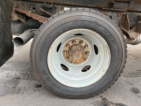 Used 2015 RAM 5500 Tradesman image 10