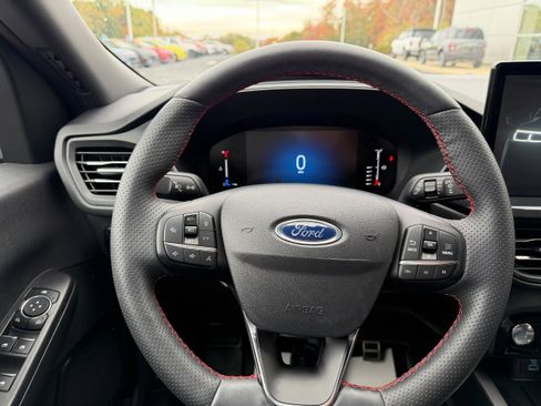 Certified 2023 Ford Escape ST-Line w/ Tech Pack #1 image 16