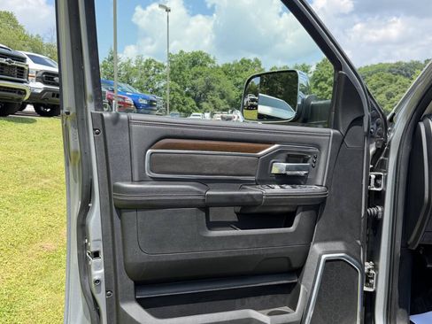 Used 2022 RAM 2500 Laramie AWD/4WD image 22