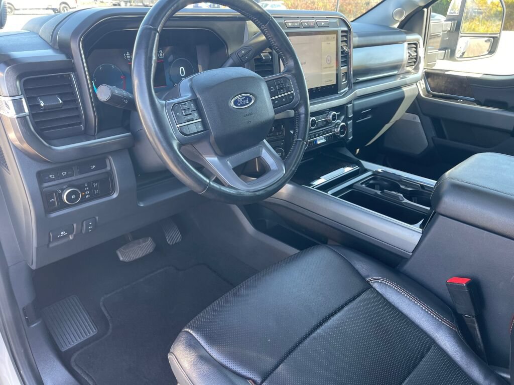 Used 2023 Ford F350 Lariat w/ Lariat Ultimate Package AWD/4WD image 5