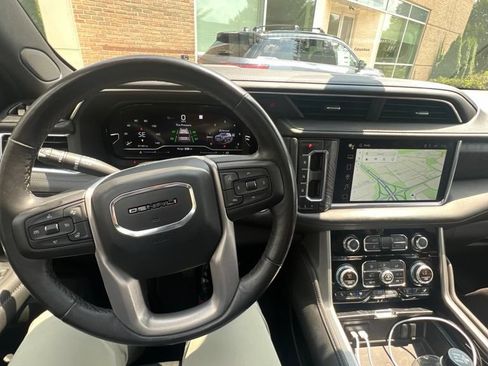 Used 2022 GMC Yukon Denali AWD/4WD image 15