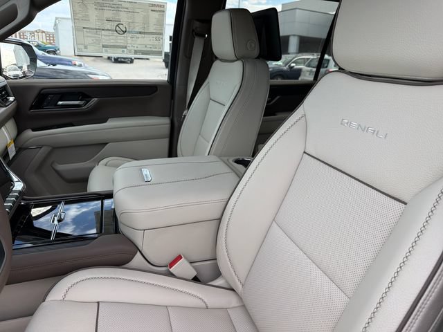 New 2026 GMC Yukon XL Denali w/ Denali Reserve Package AWD/4WD image 17
