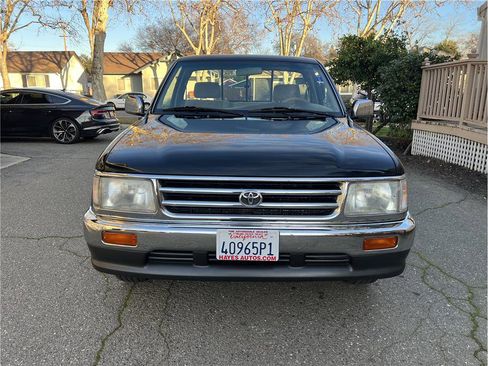 Used 1993 Toyota T100 SR5 image 2