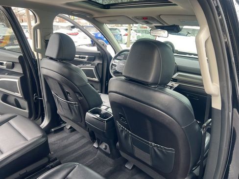 Certified 2023 Kia Telluride S w/ S Sunroof Package image 16