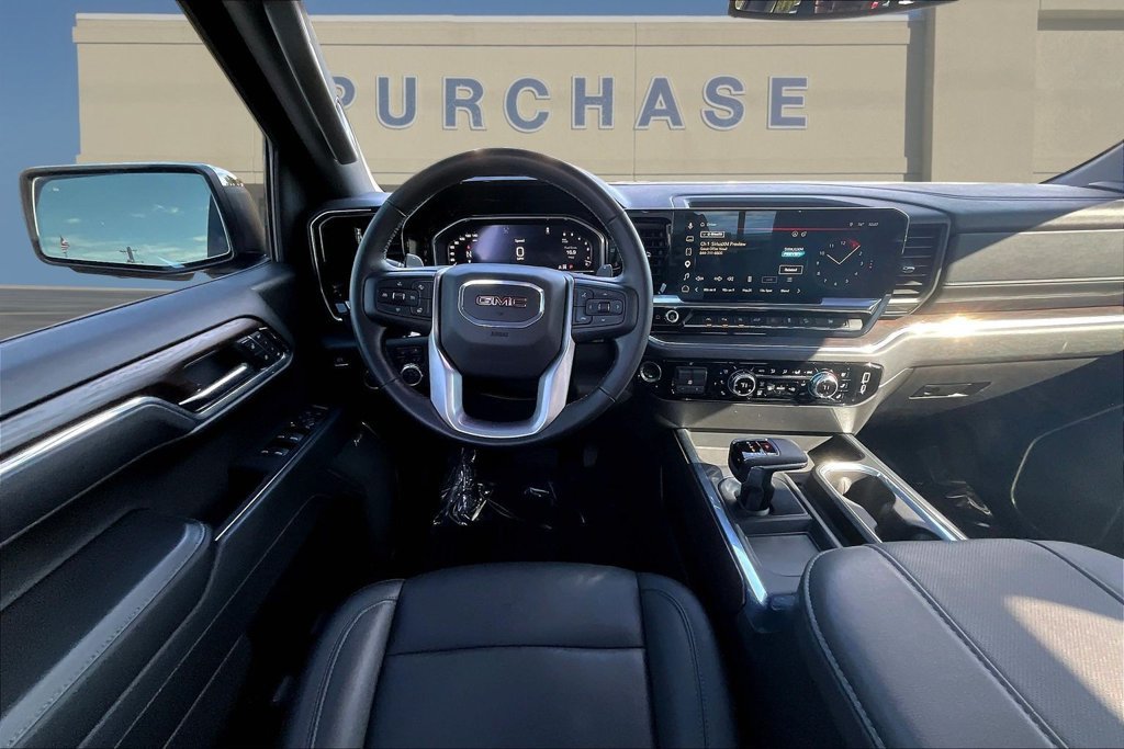 Used 2025 GMC Sierra 1500 SLT w/ SLT Premium Package AWD/4WD image 11
