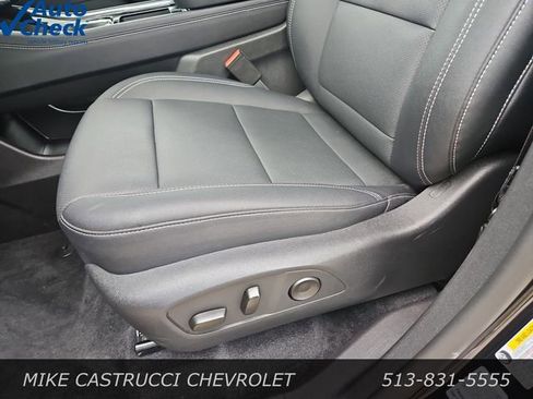 Used 2026 Chevrolet Traverse LT AWD/4WD image 25