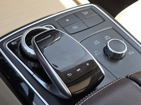 Used 2017 Mercedes-Benz GLE 350 4MATIC image 24